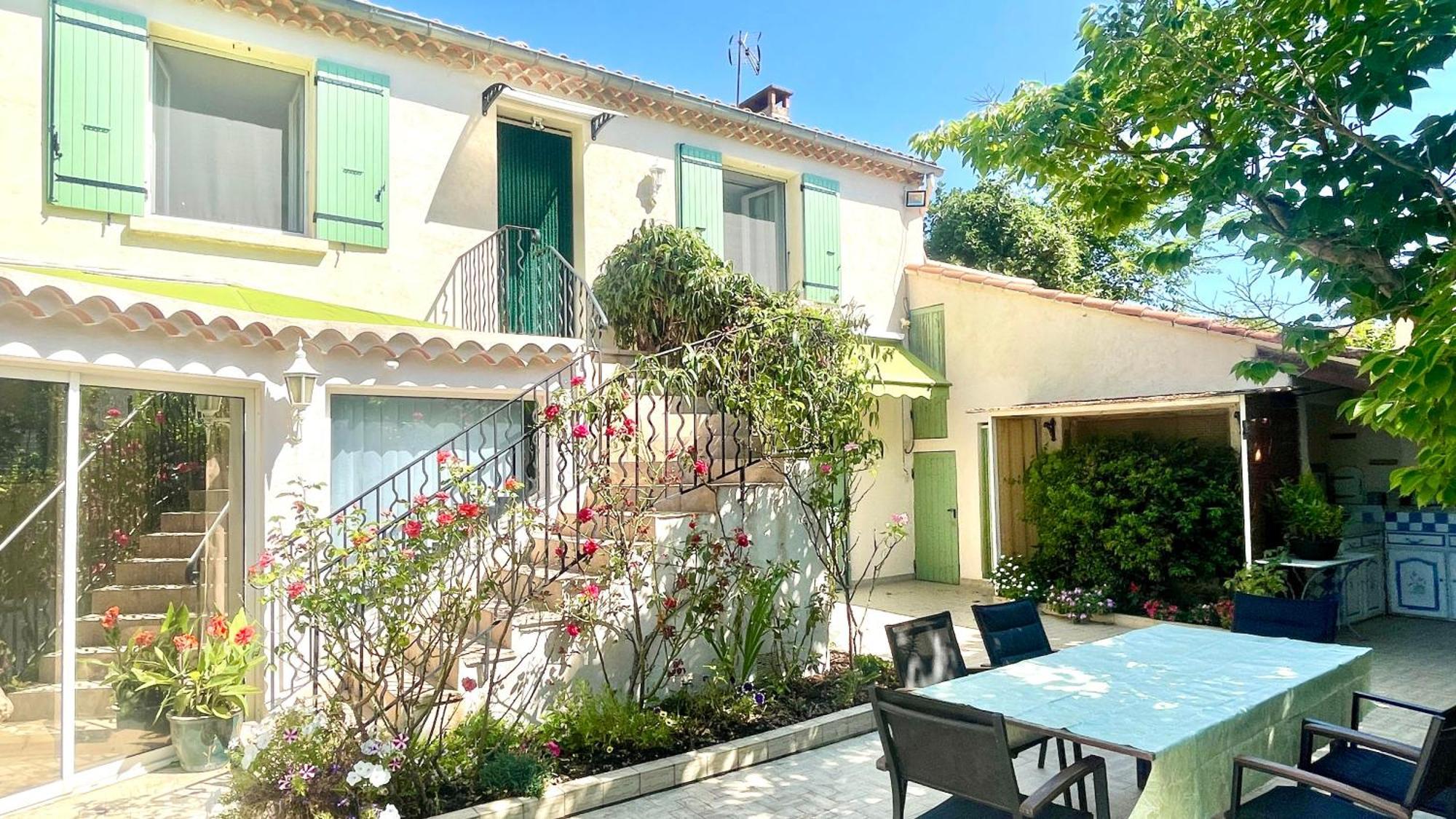 Rendez-Vous Avec Les Cigales - Gite 6 Personnes 100M2 - Piscine Privee - Climatisation Cheval-Blanc Exterior photo